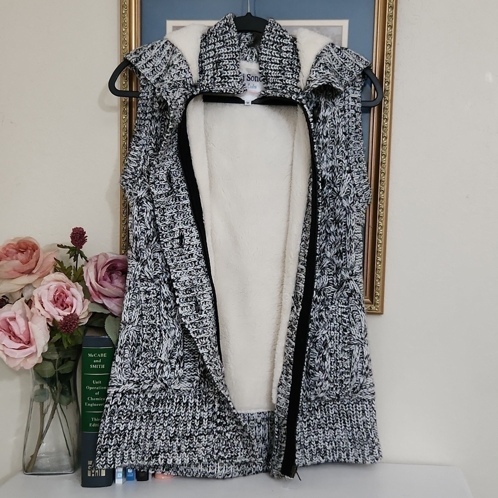 Cavalini Sweater Vest hoodie Super Cozy Zipper and button closure size M Winter - Picture 5 of 12